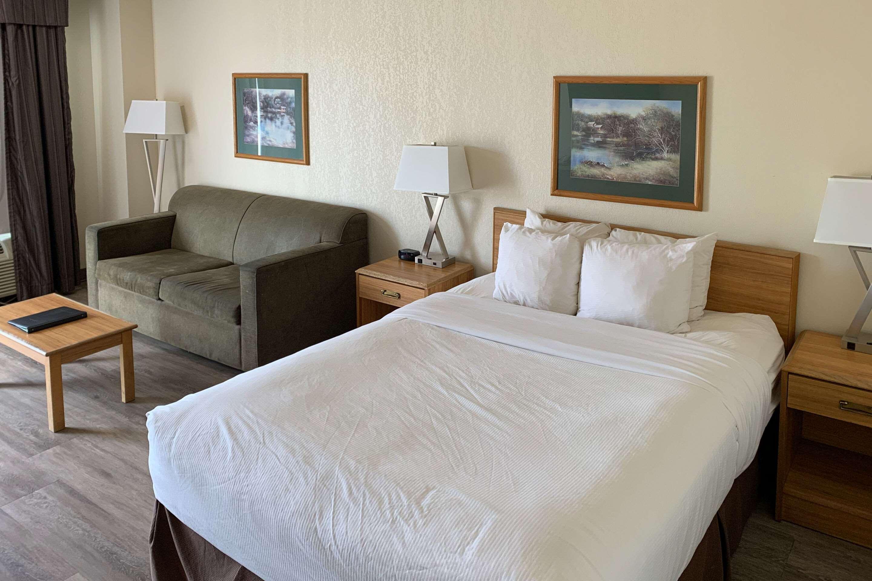 Rodeway Inn Windsor Mill Экстерьер фото